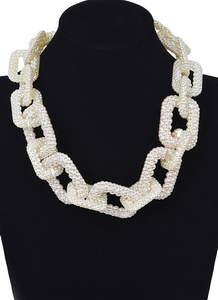 LINKED PEARL NECKLACE